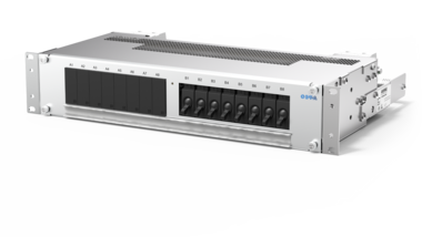 Typ High Power-D-Box® von E-T-A: Die Power-D-Box® ist ein kompaktes Stromverteilungssystem in 2 HE aus Aluminium.